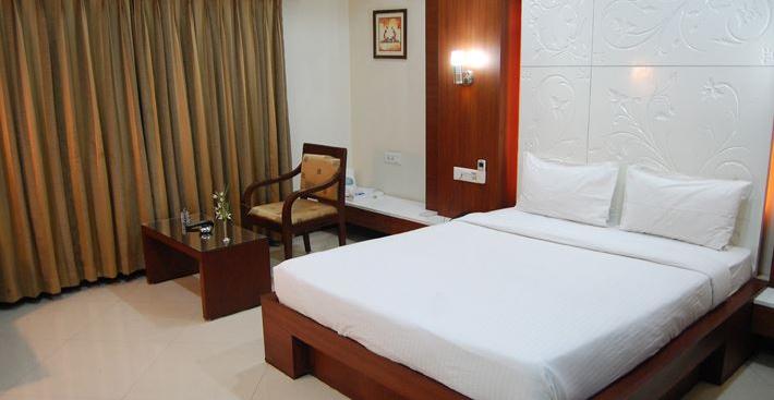Hotel Amit International